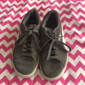 Women Puma sneakers